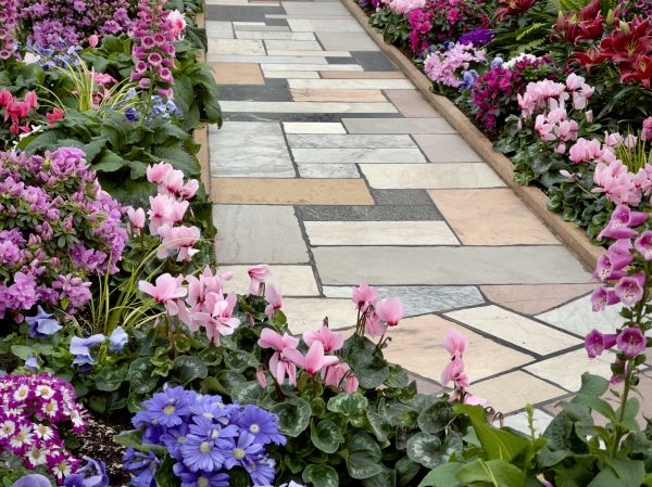 Garden Path Installation in Tampa
